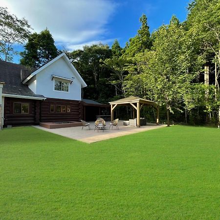 プライベートサウナ付き 森も小川も楽しめる 一棟貸切の貸別荘 Royal Villa 那須高原 ناسو المظهر الخارجي الصورة